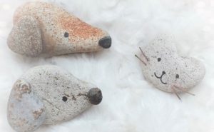 【石ころアート作品例】小学生低学年でも簡単！かわいい石の工作画像