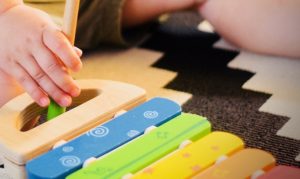 石の楽器「石琴（リソフォン）」とは・不思議な石「サヌカイト」